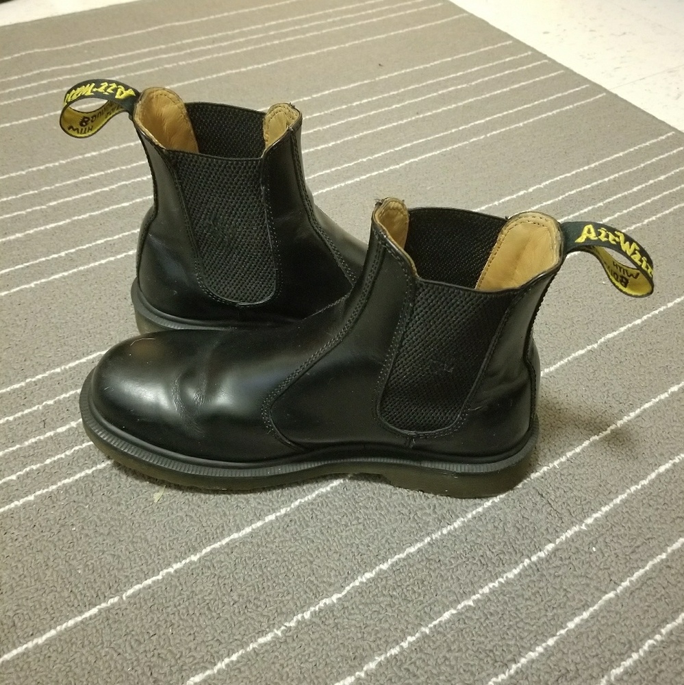 2976 Smooth Dr. Martens